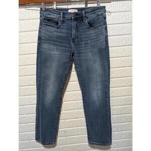 Lucky Brand Men's Athletic Straight Jeans - Classic Denim Style 32X30